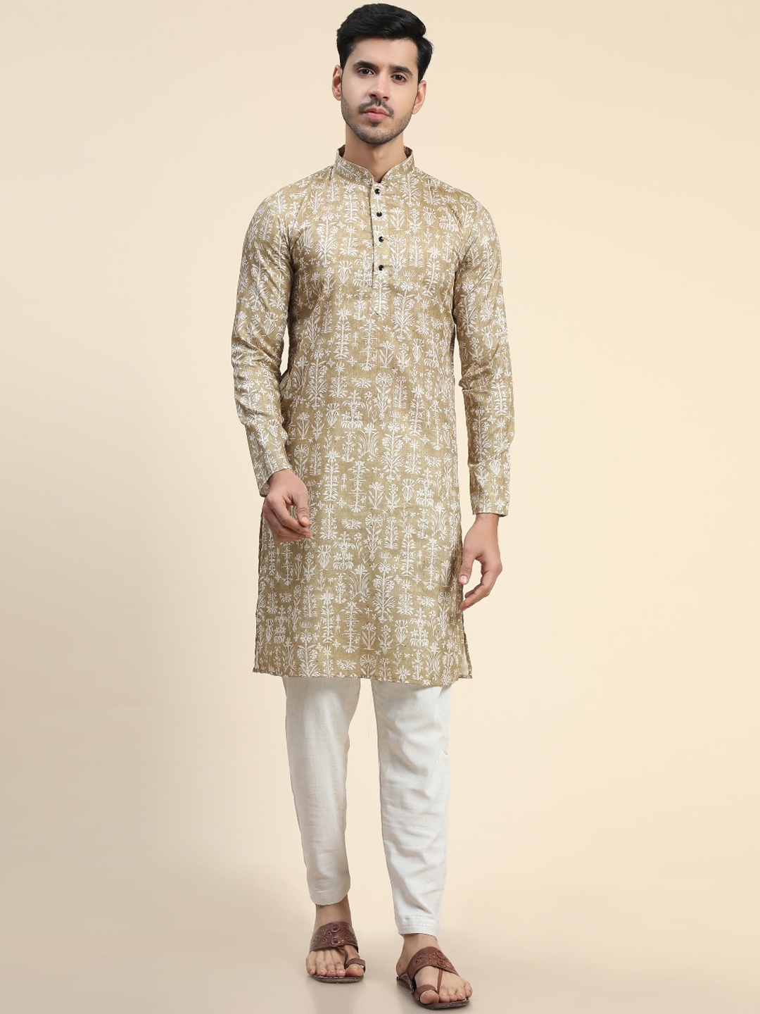 

PERFECTBLUE Floral Printed Mandarin Collar Kurta with Pyjamas, Beige