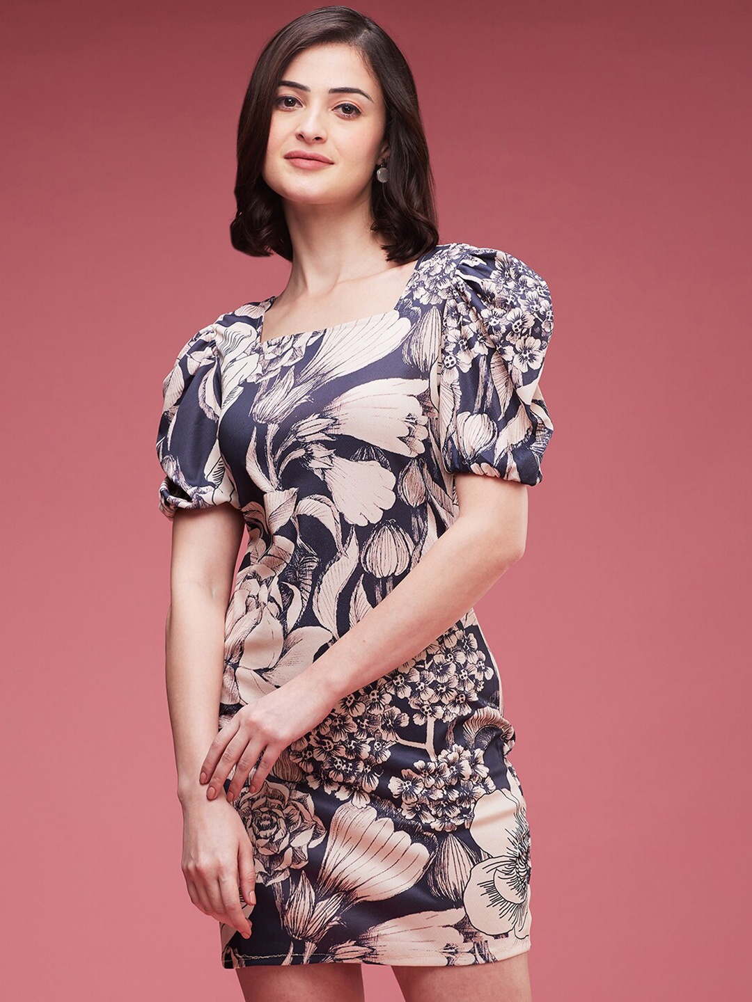 

DressBerry Cream-Coloured & Grey Floral Print Puff Sleeve Sheath Dress