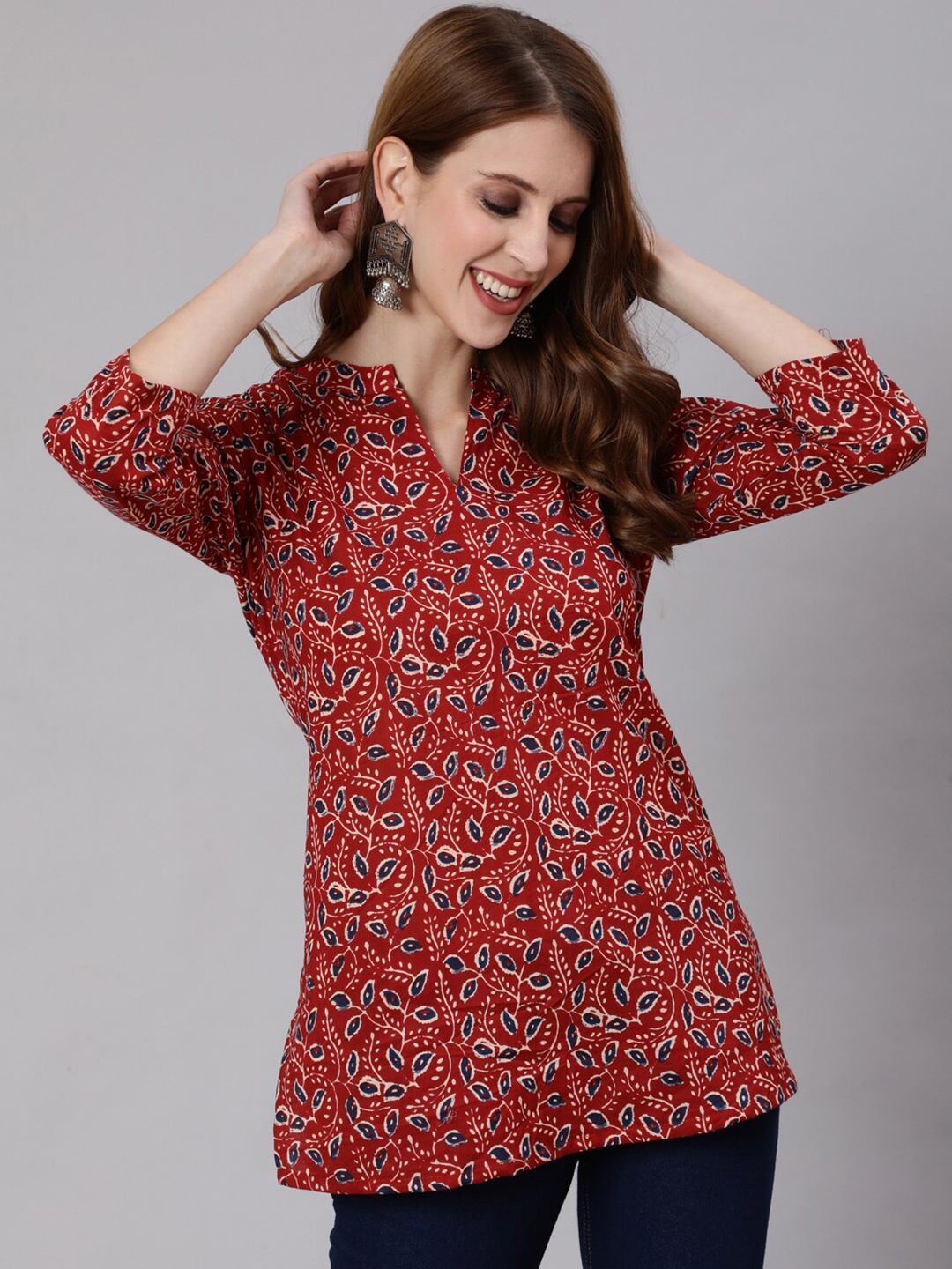 

antaran Printed V-Neck Cotton Kurti, Red