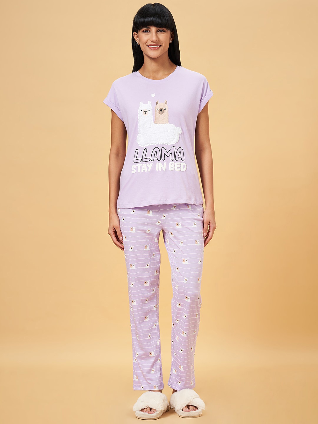 

Dreamz by Pantaloons Graphic Printed T-shirt With Pyjamas, Lavender