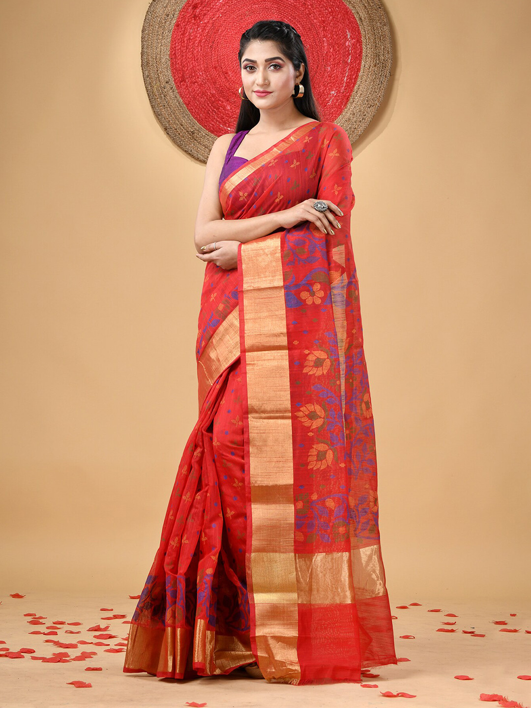 

DESH BIDESH Woven Self Design Floral Pure Cotton Zari Saree, Red