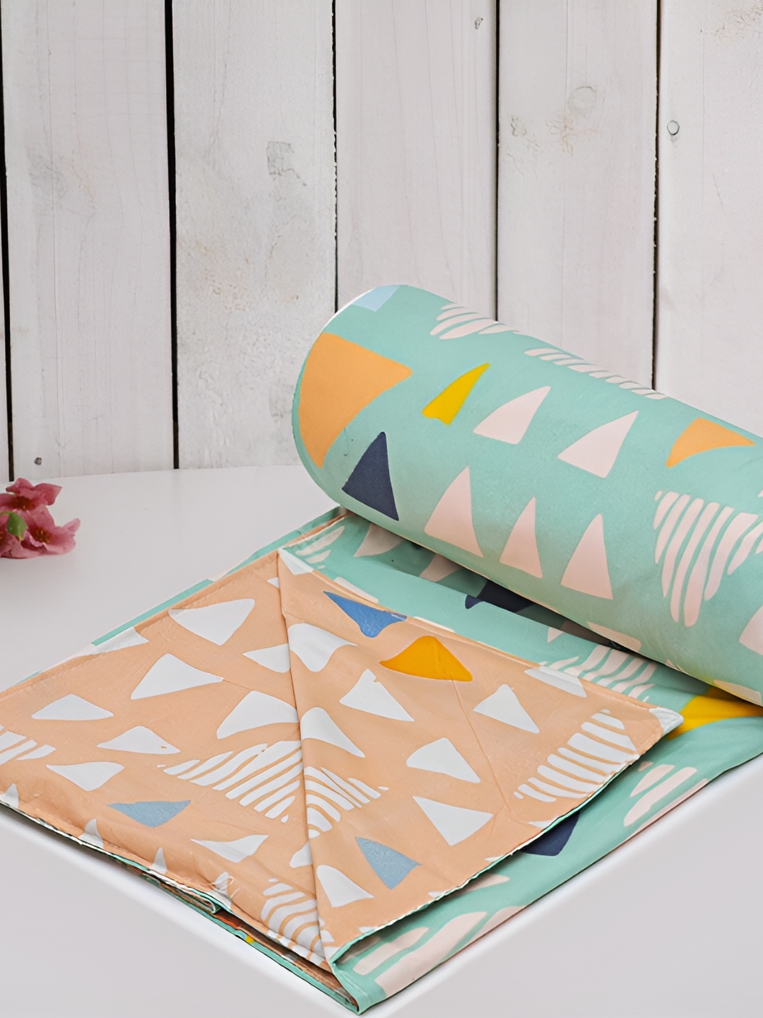 

RRC Green & Peach-colored Printed Super Soft Double Queen Duvet Cover with Zipper
