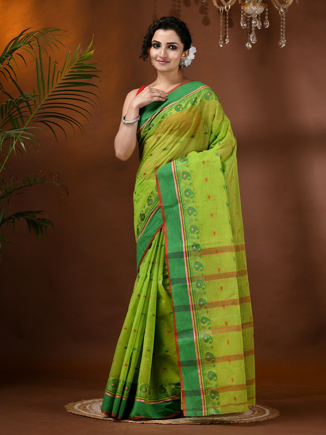 

DESH BIDESH Woven Design Pure Cotton Taant Saree without Blouse, Green