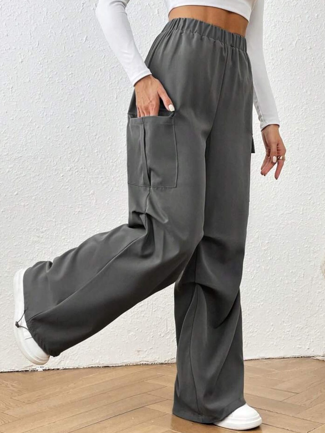 

BROADSTAR Women Baggy Fit Parachute Trousers, Grey