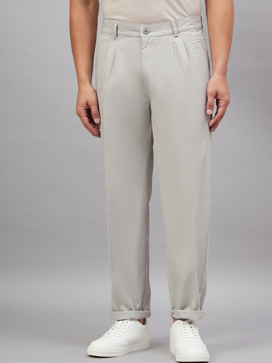 

STUDIO NEXX Men Relaxed Mid-Rise Pleated Cotton Regular Trousers, Grey