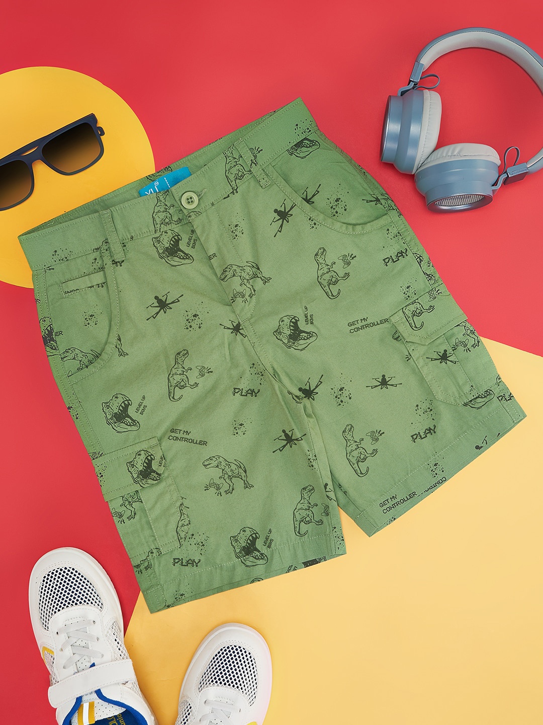 

YU by Pantaloons Boys Conversational Printed Pure Cotton Shorts, Green