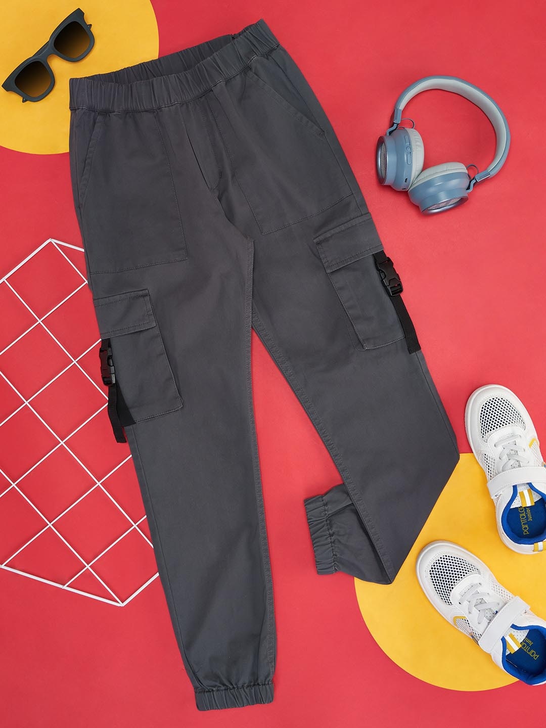 

YU by Pantaloons Boys Mid-Rise Joggers, Charcoal