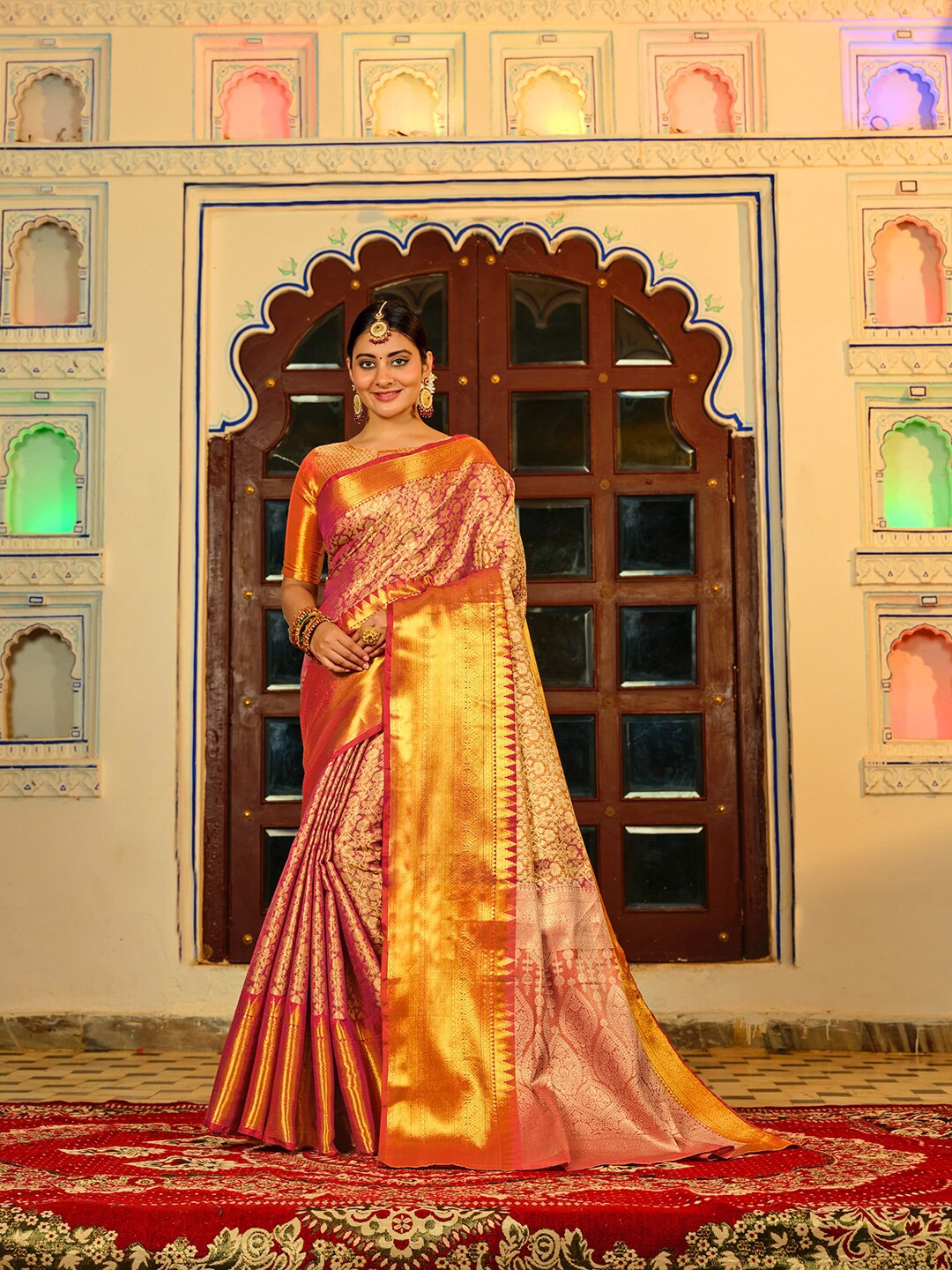 

JUST FASHION Ethnic Motifs Woven Design Zari Kanjeevaram Saree, Pink
