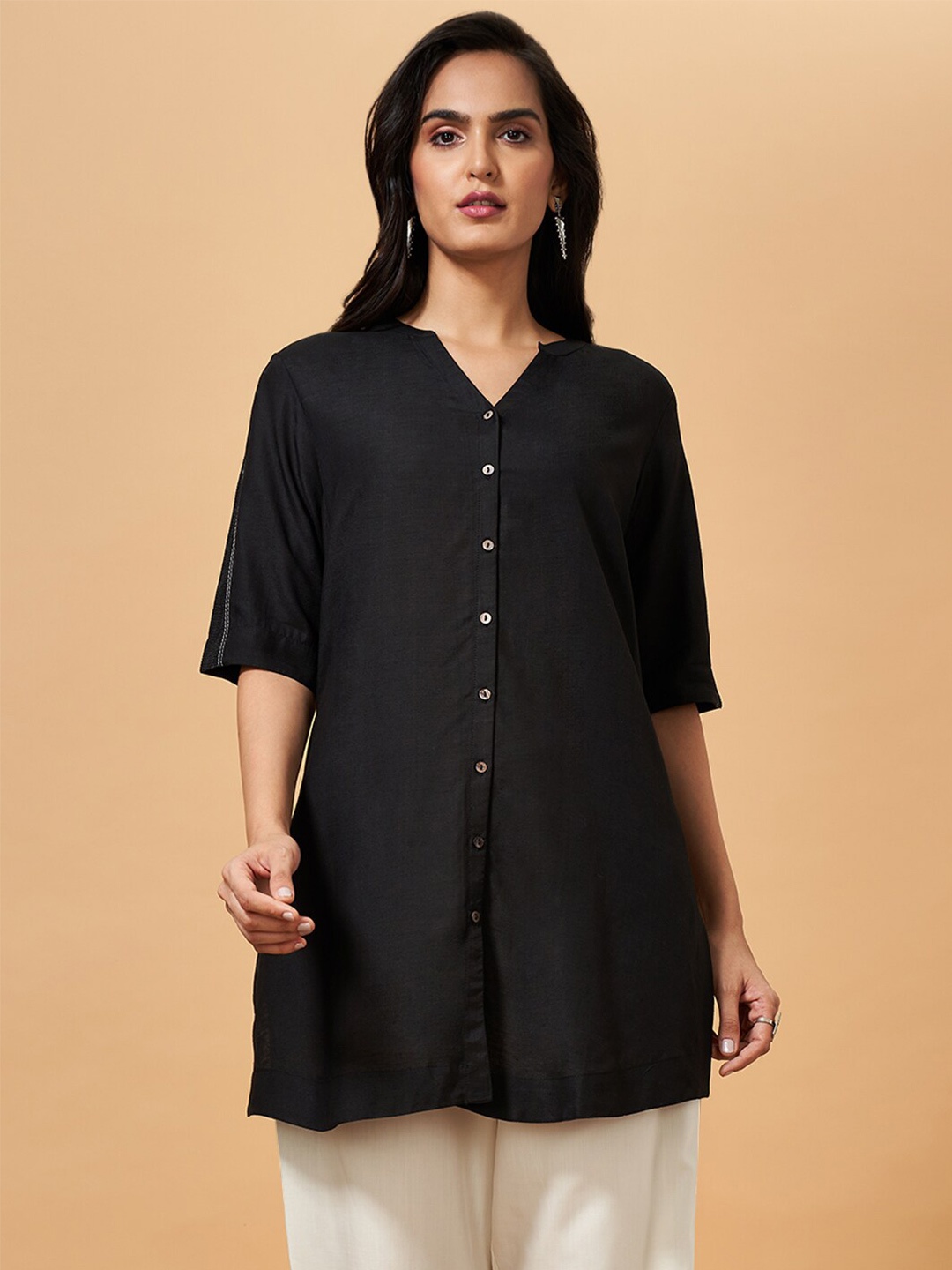 

Marigold Lane Mandarin Collar Tunic, Black