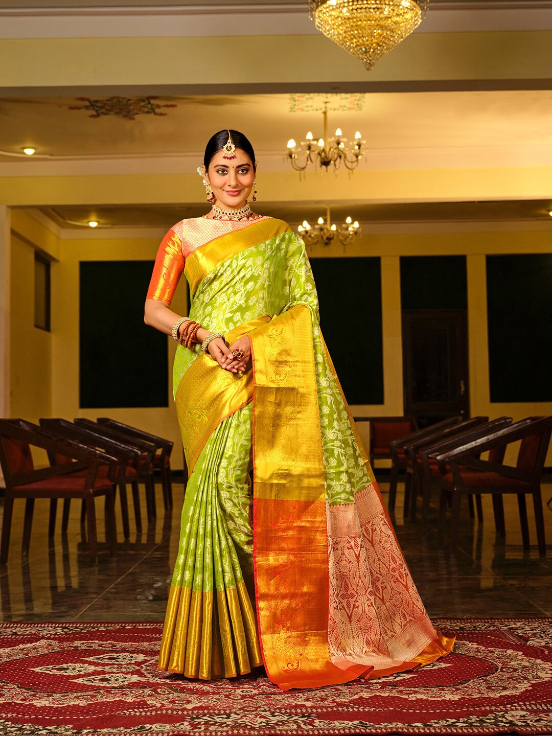 

JUST FASHION Floral Woven Design Zari Kanjeevaram Saree, Lime green
