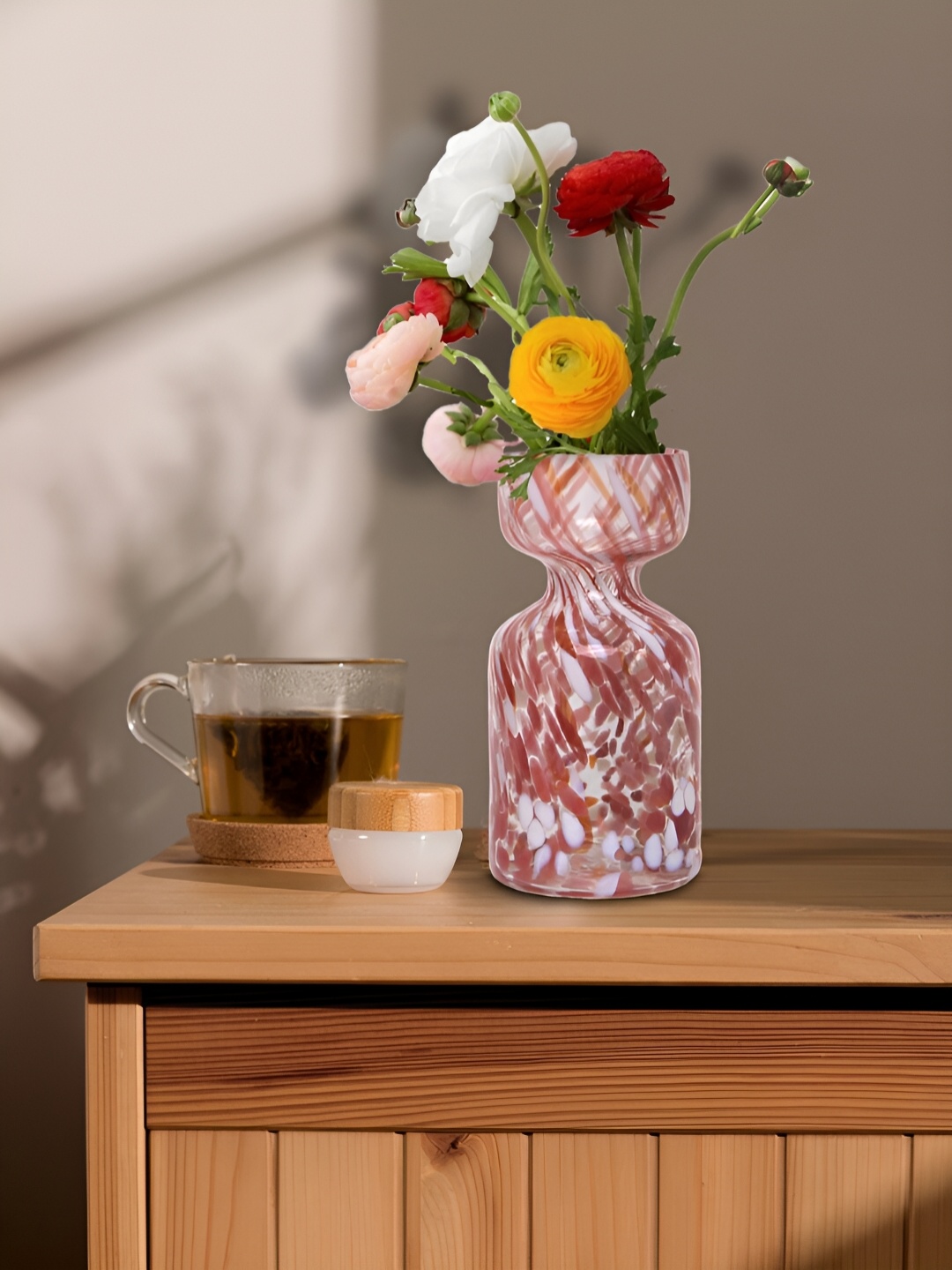 

Clovefry White & Red Printed Glass Flower Vase