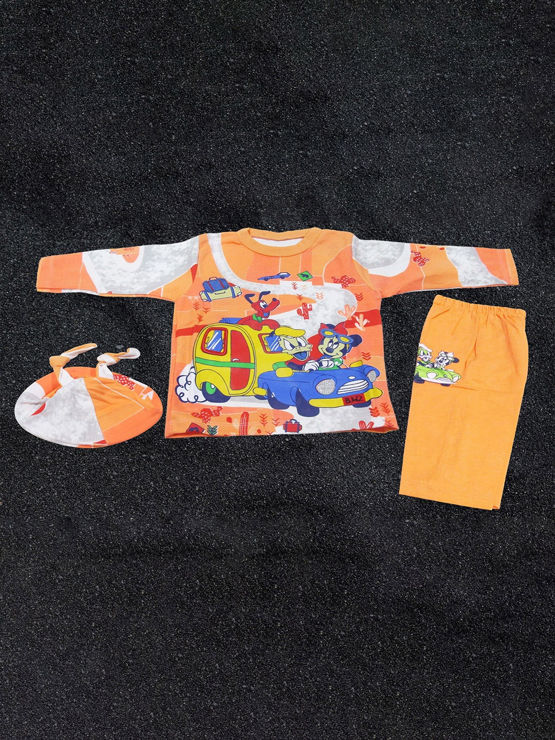 

BAESD Boys Printed T-shirt With Trousers And Cap, Orange