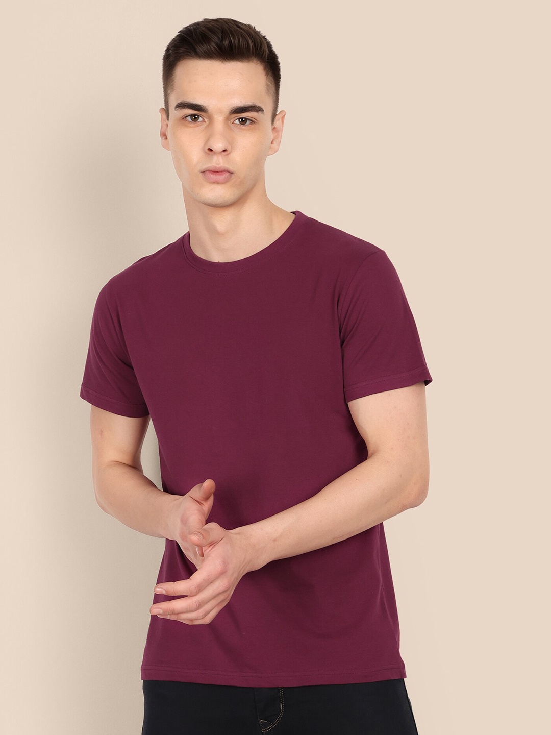 

TOMHIDDLE Round Neck Short Sleeves Bio-Washed Cotton Regular T-shirt, Maroon