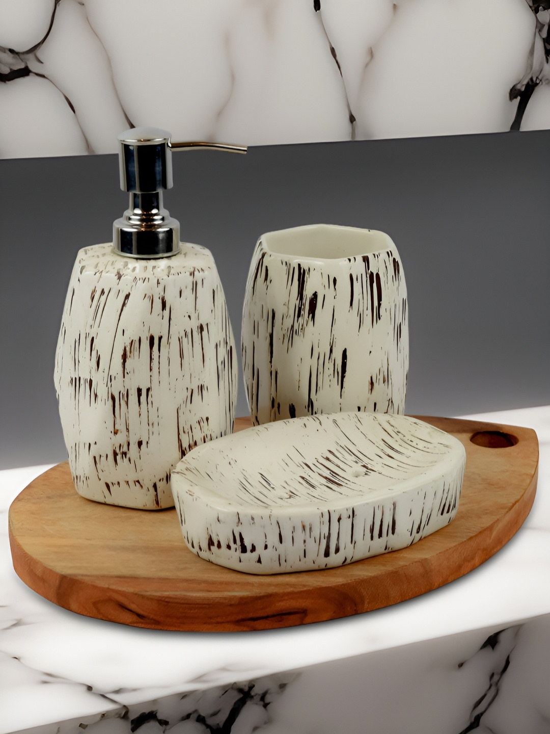

Kaolinite Black & Cream 3Pcs Abstract Ceramic Classic Glossy Soap Dispensers