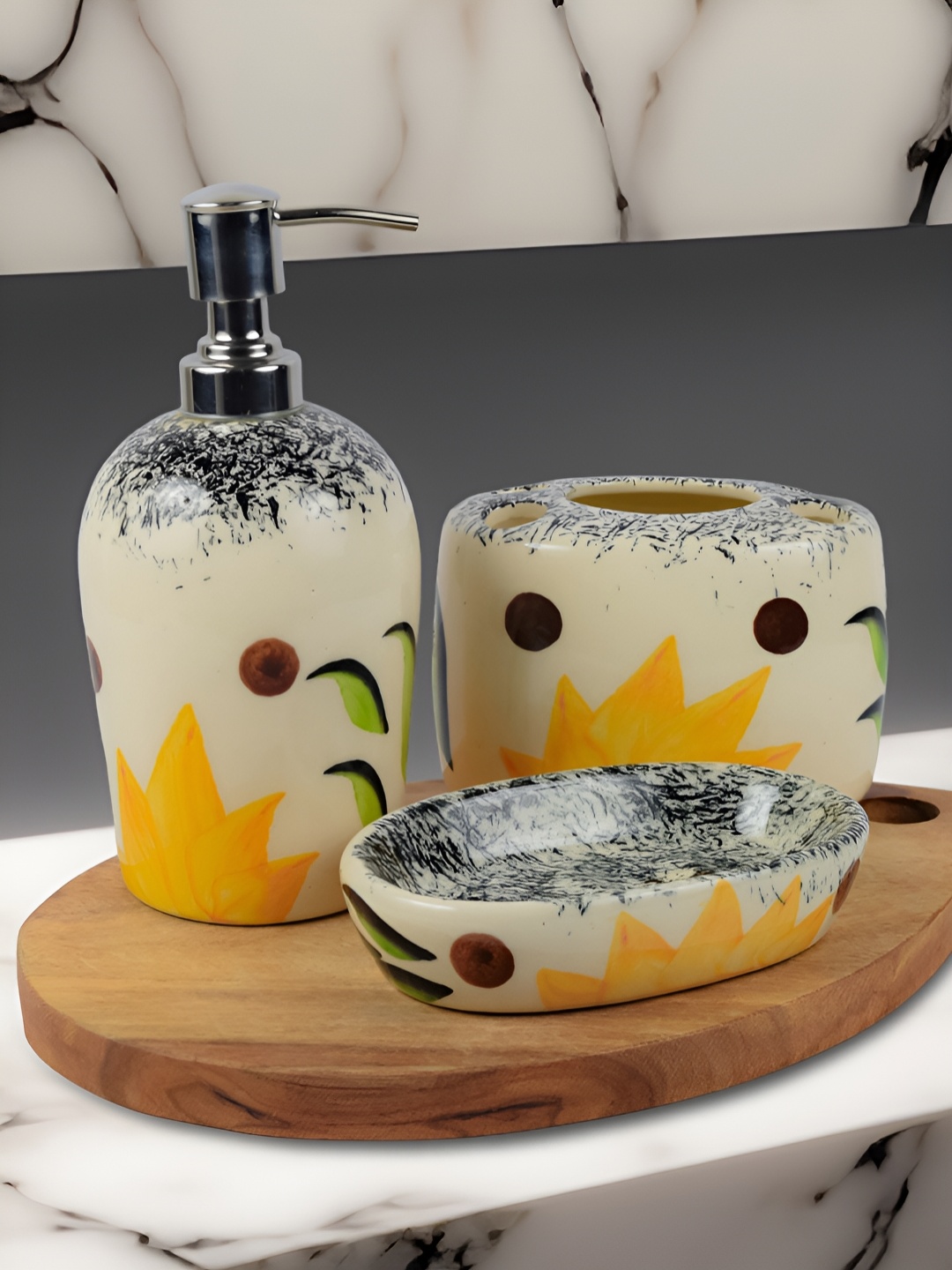 

Kaolinite Yellow & Cream 3Pcs Abstract Ceramic Classic Glossy Soap Dispensers