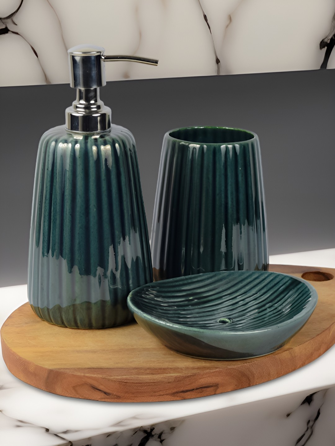 

Kaolinite Green & Silver-Toned 3Pcs Striped Ceramic Classic Glossy Soap Dispensers
