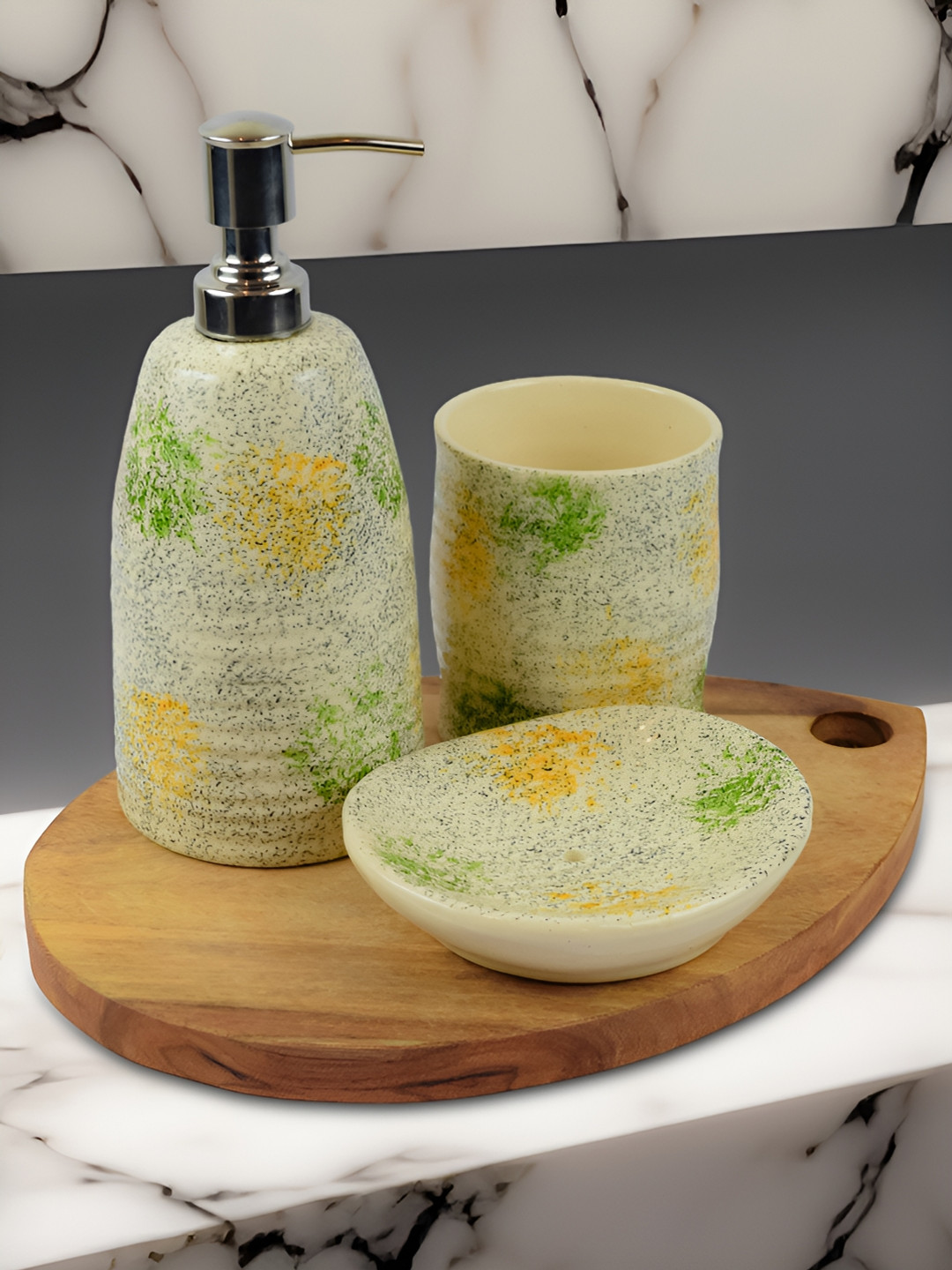 

Kaolinite Yellow & Green 3Pcs Abstract Ceramic Classic Glossy Soap Dispensers