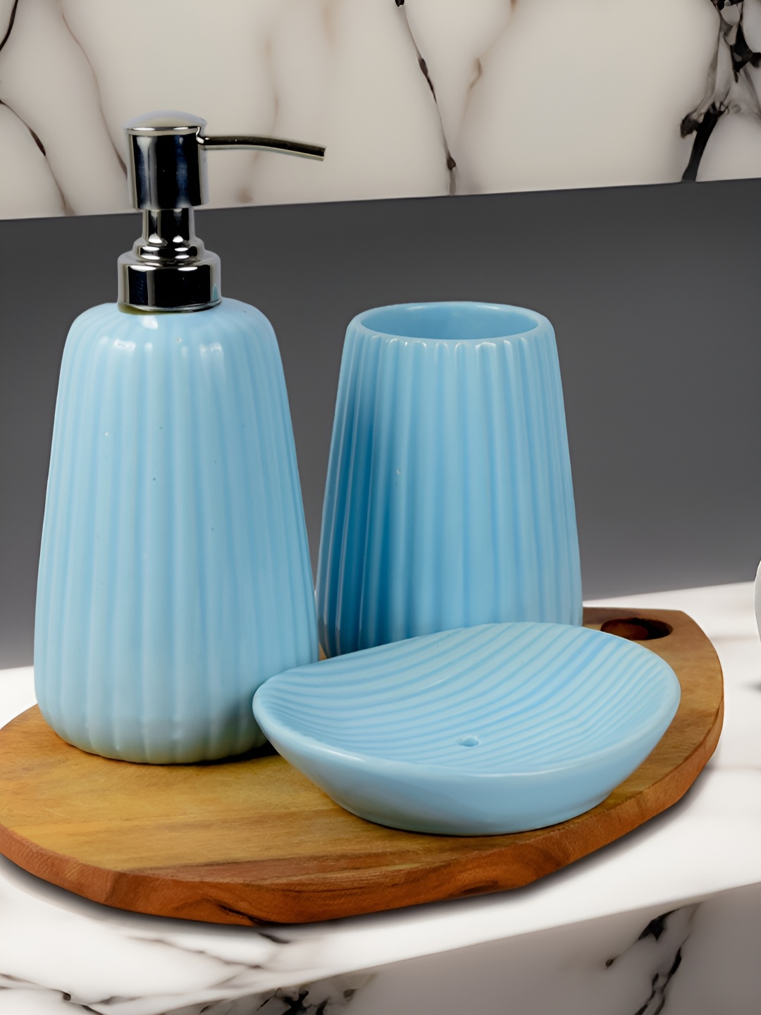 

Kaolinite Blue & Silver-Toned 3Pcs Striped Ceramic Classic Glossy Soap Dispensers