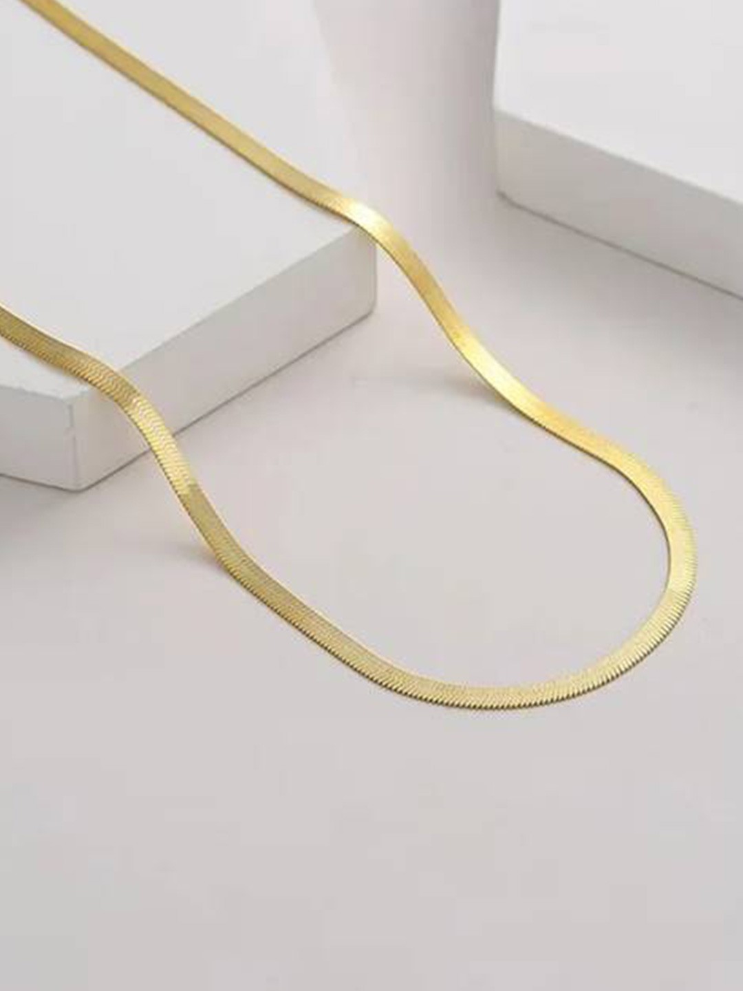 

The Pari Gold-Plated Minimal Necklace