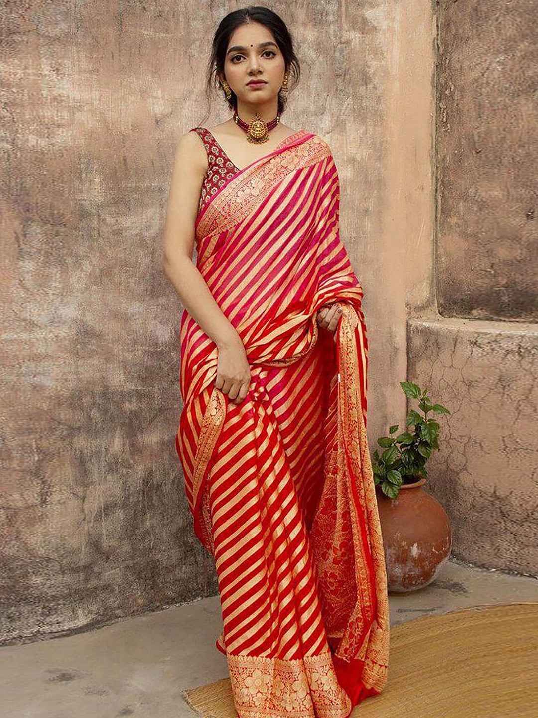 

Anjaneya Sarees Striped Woven Design Zari Banarasi Saree, Red
