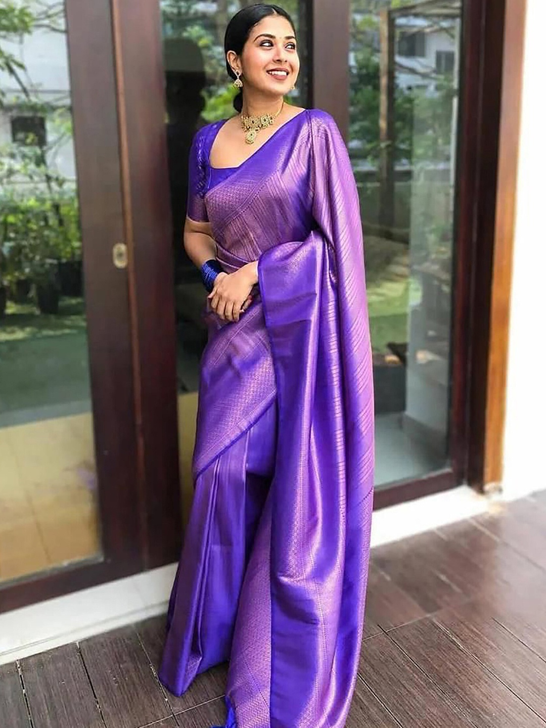 

Anjaneya Sarees Woven Design Zari Banarasi Saree, Blue