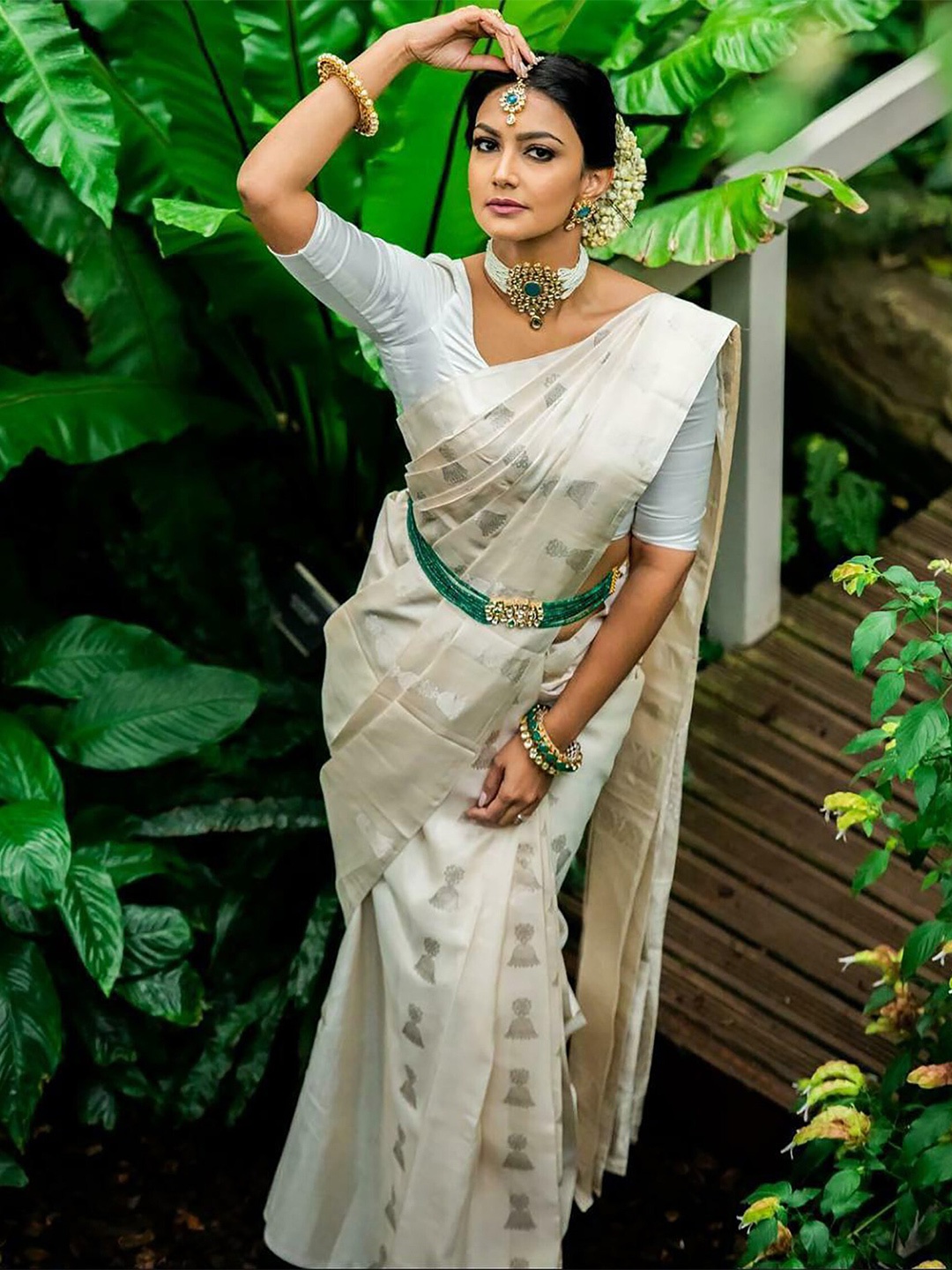 

Anjaneya Sarees Ethnic Motifs Woven Design Zari Banarasi Saree, White