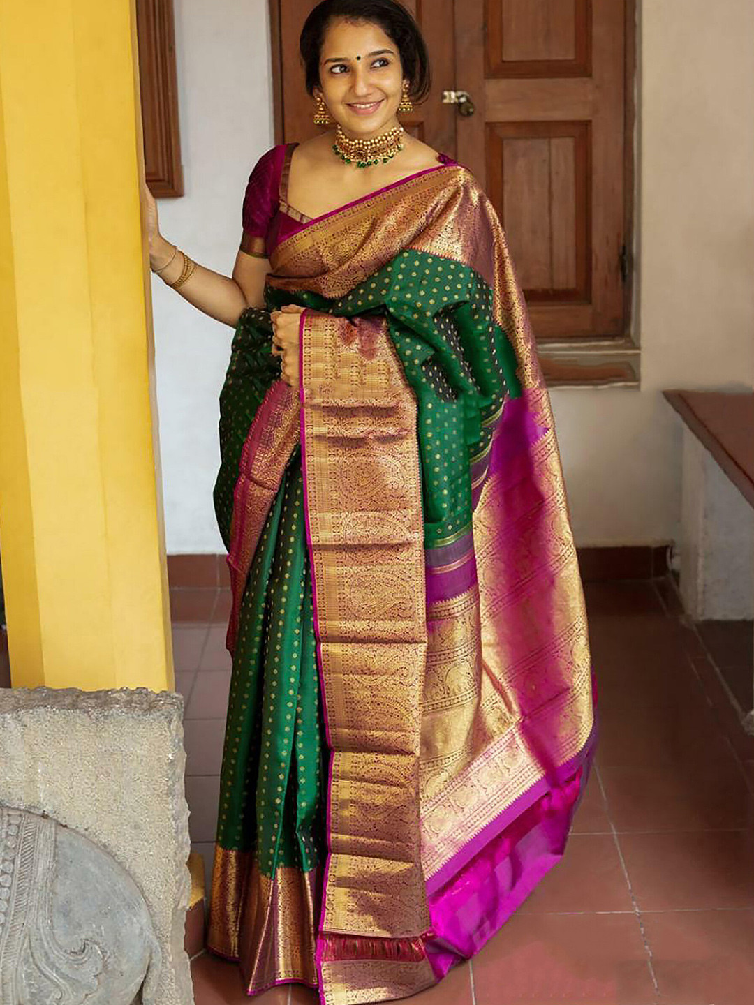 

Anjaneya Sarees Woven Design Zari Banarasi Saree, Green