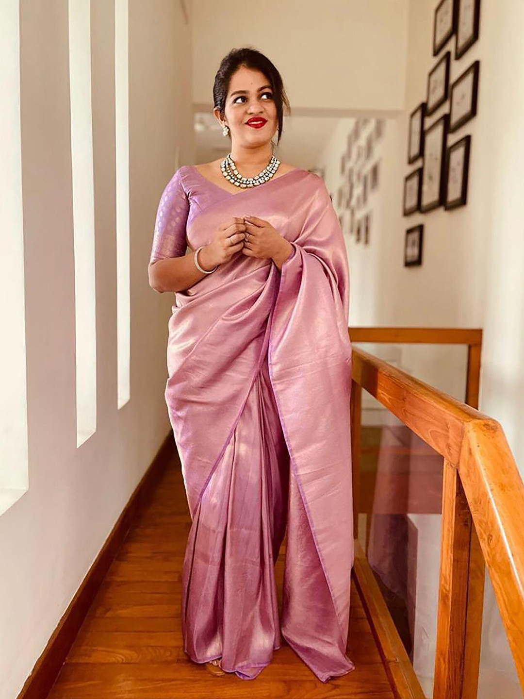 

Anjaneya Sarees Woven Design Zari Banarasi Saree, Pink