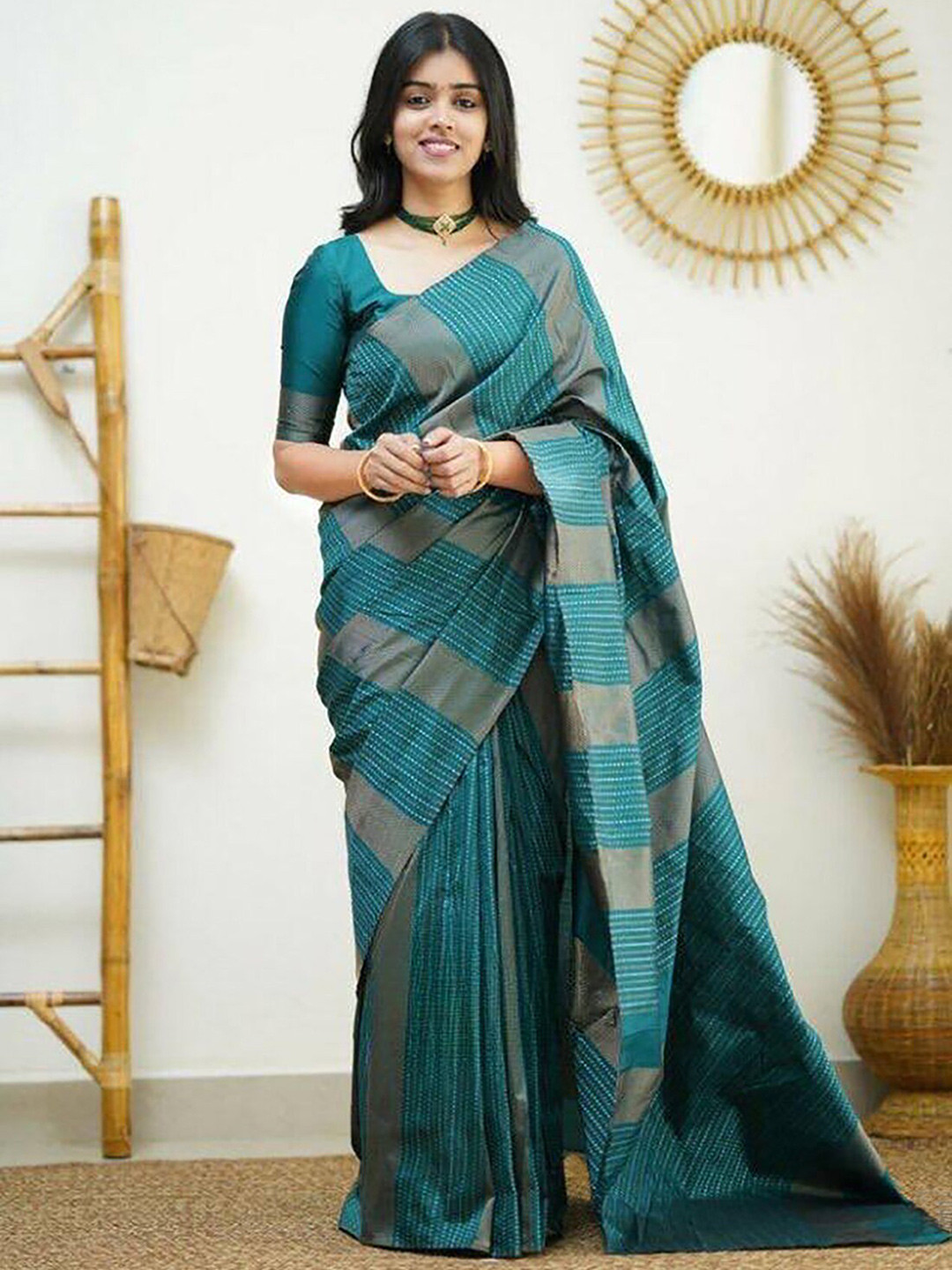

Anjaneya Sarees Woven Design Zari Banarasi Saree, Green
