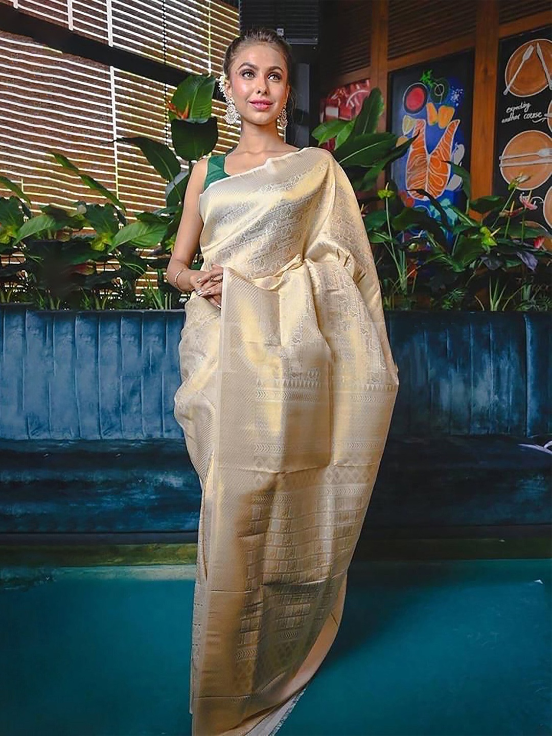 

Anjaneya Sarees Woven Design Zari Banarasi Saree, Beige