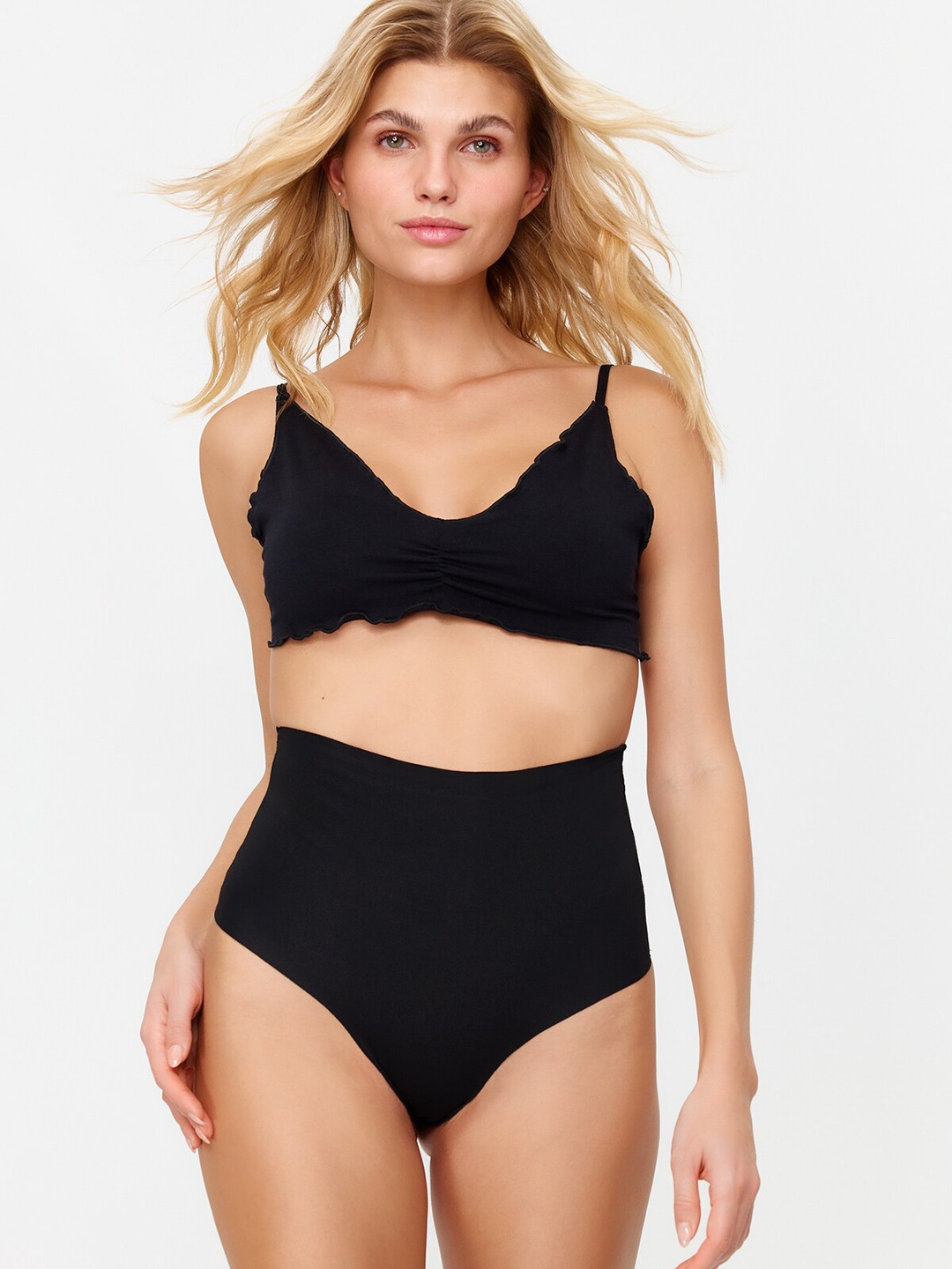 

Trendyol Shaper Brief, Black
