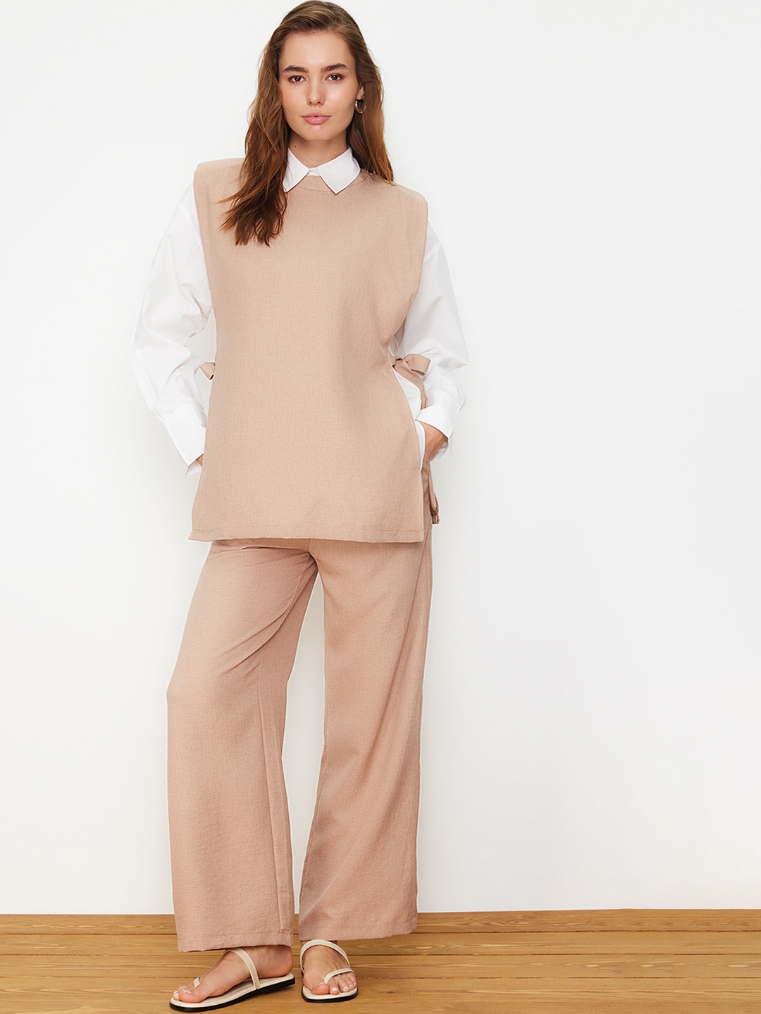 

Trendyol Round-Neck Top With Trouser Co-Ords, Beige
