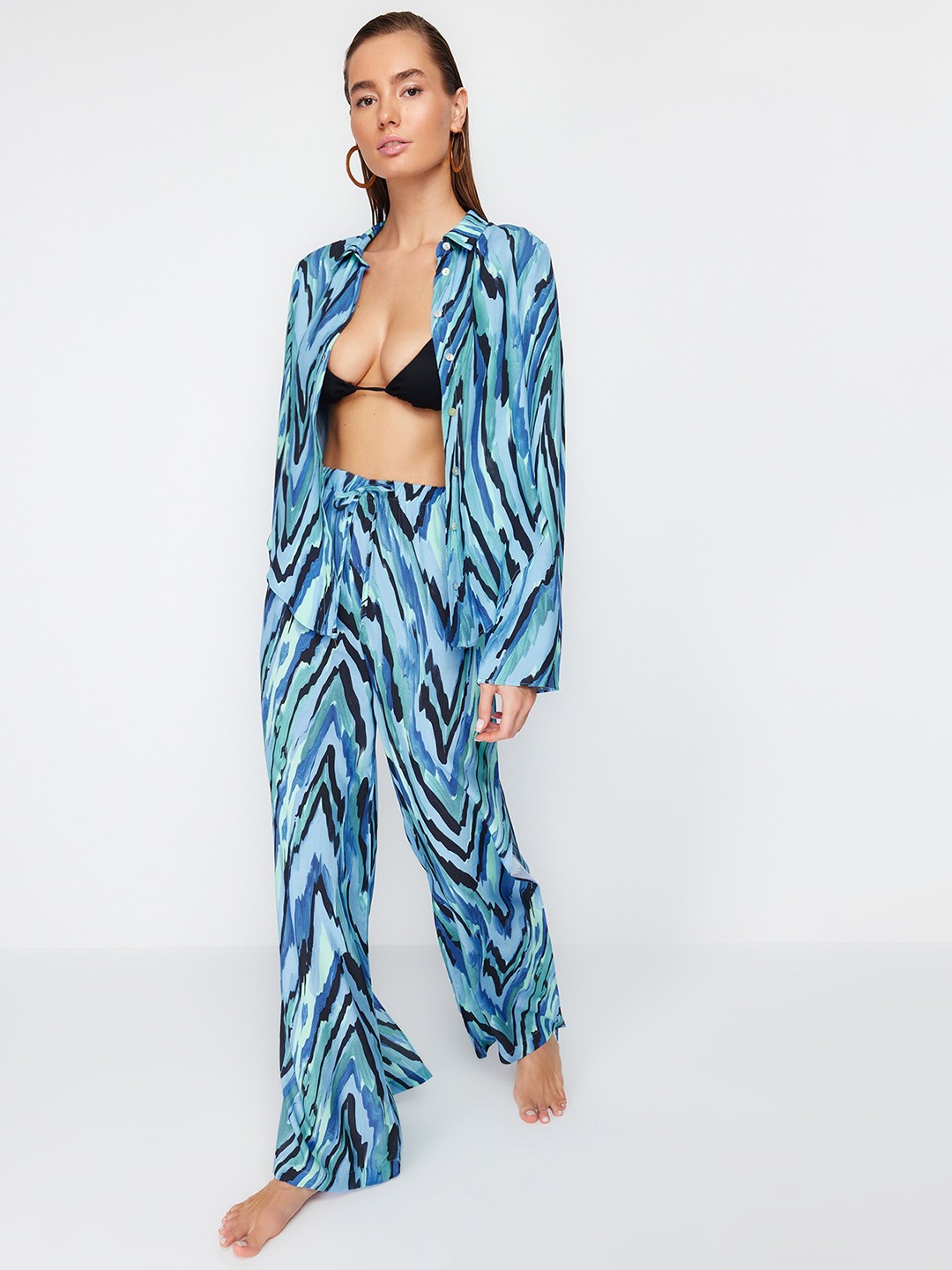 

Trendyol Abstract Printed Shirt & Trouser, Blue