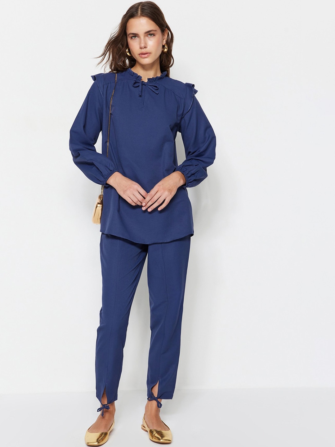 

Trendyol Tie Ups Detail Top With Trousers, Navy blue