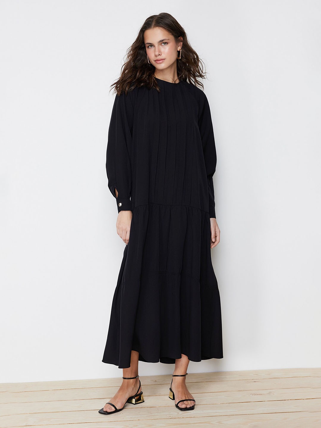 

Trendyol Slit Sleeve Tiered Maxi Dress, Black