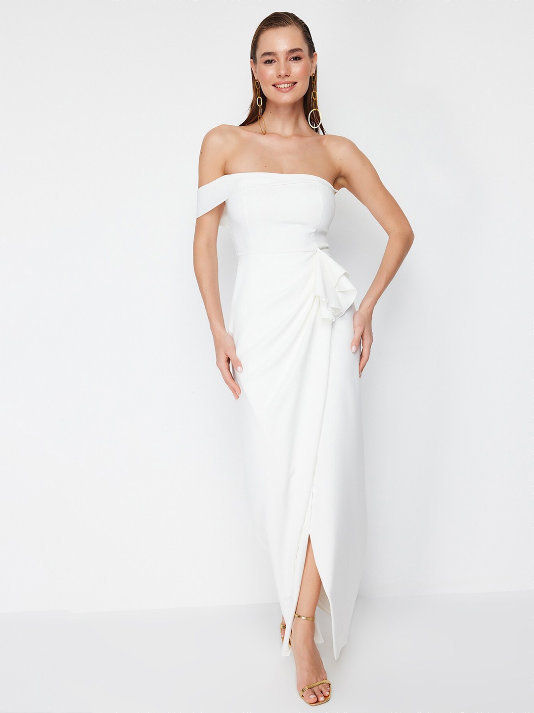 

Trendyol Off-Shoulder Ruffled Bodycon Maxi Dress, White