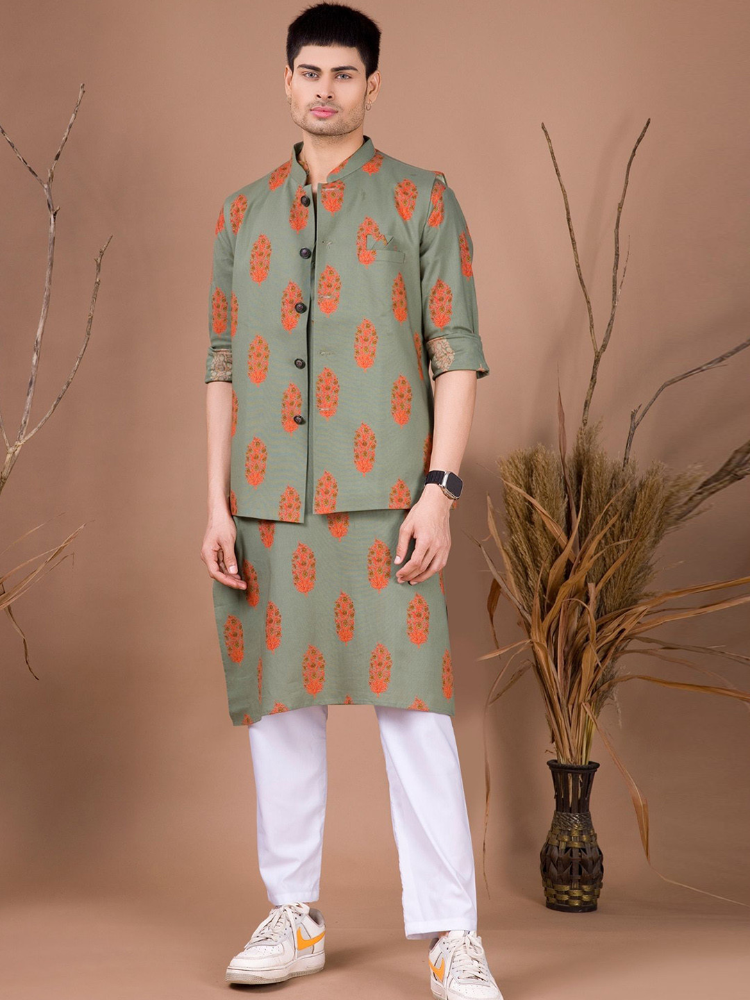 

SHIWAM ETHNIX Men Ethnic Motifs Printed Regular Kurta with Pyjamas, Green