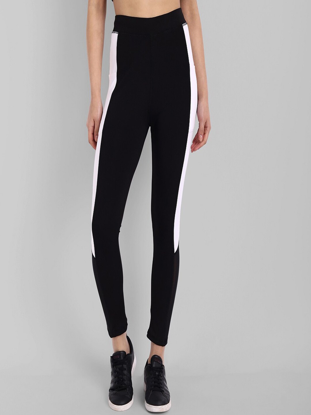 

KRONMENINEN Colourblocked Rapid-Dry Relaxed-Fit Ankle-Length Tights, Black