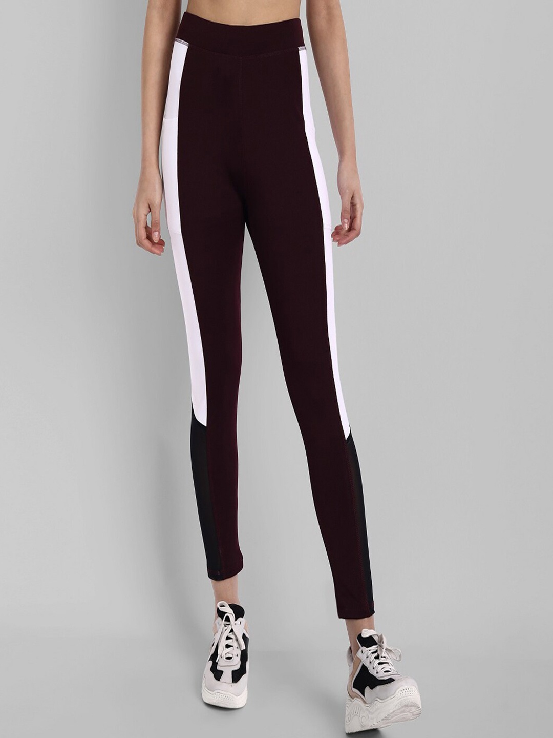 

KRONMENINEN Colourblocked Rapid-Dry Relaxed-Fit Ankle-Length Yoga Tights, Maroon