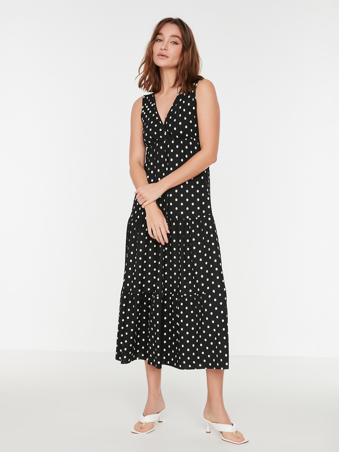 

Trendyol Women V-Neck Sleeveless Polka Dot Print A-Line Midi Dress, Na