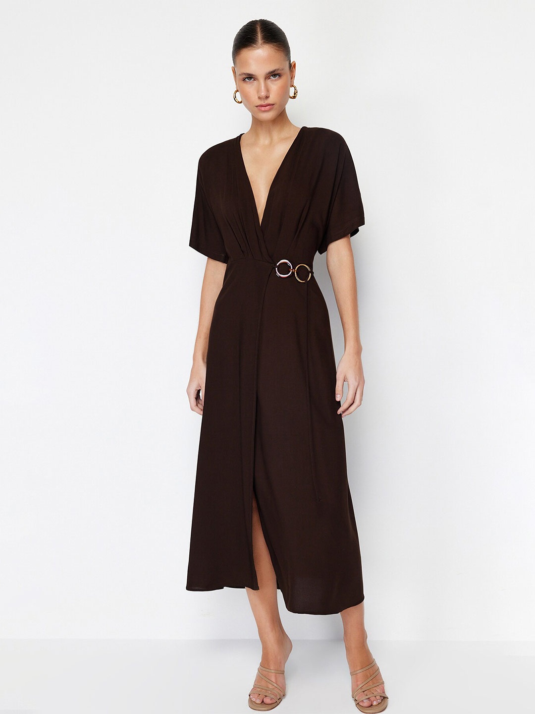 

Trendyol Women V-neck Flared sleeves Wrap Midi Dress, Coffee brown