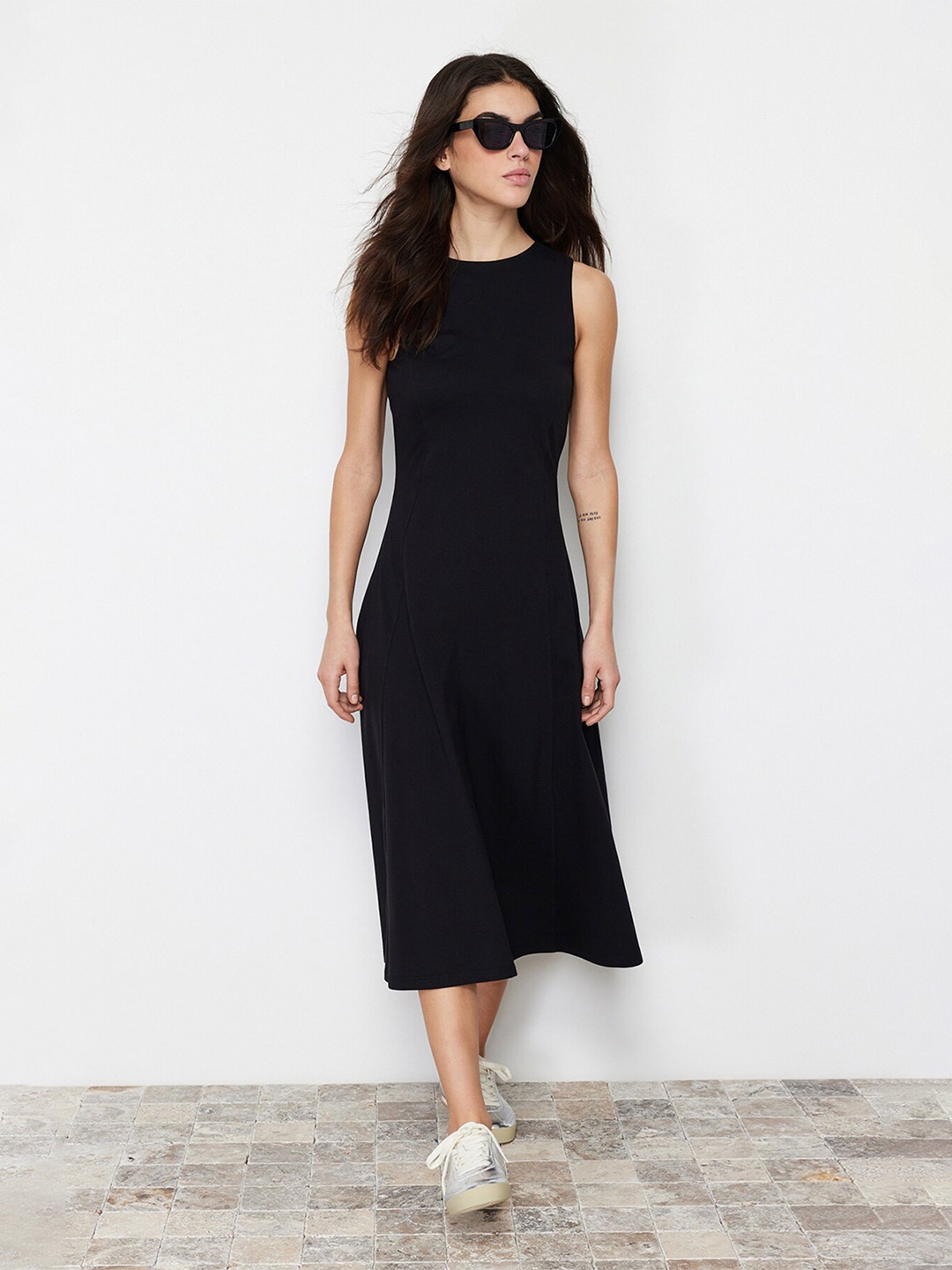 

Trendyol A-line Solid Midi Dress, Black