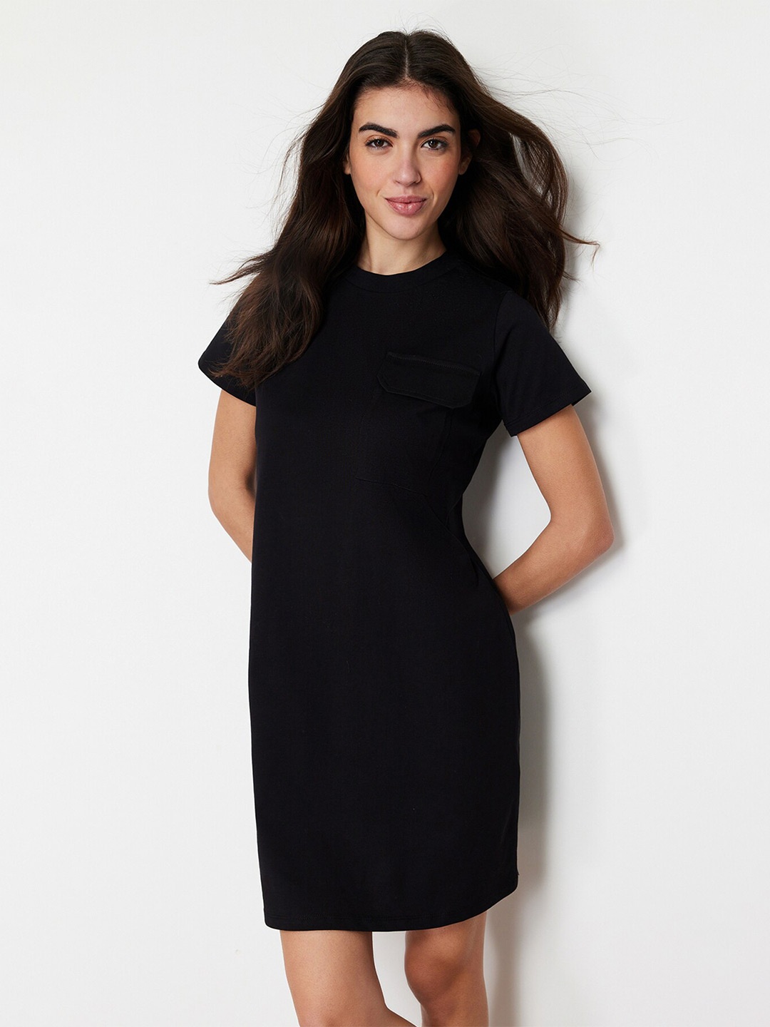 

Trendyol Women Round Neck Sheath Dress, Black