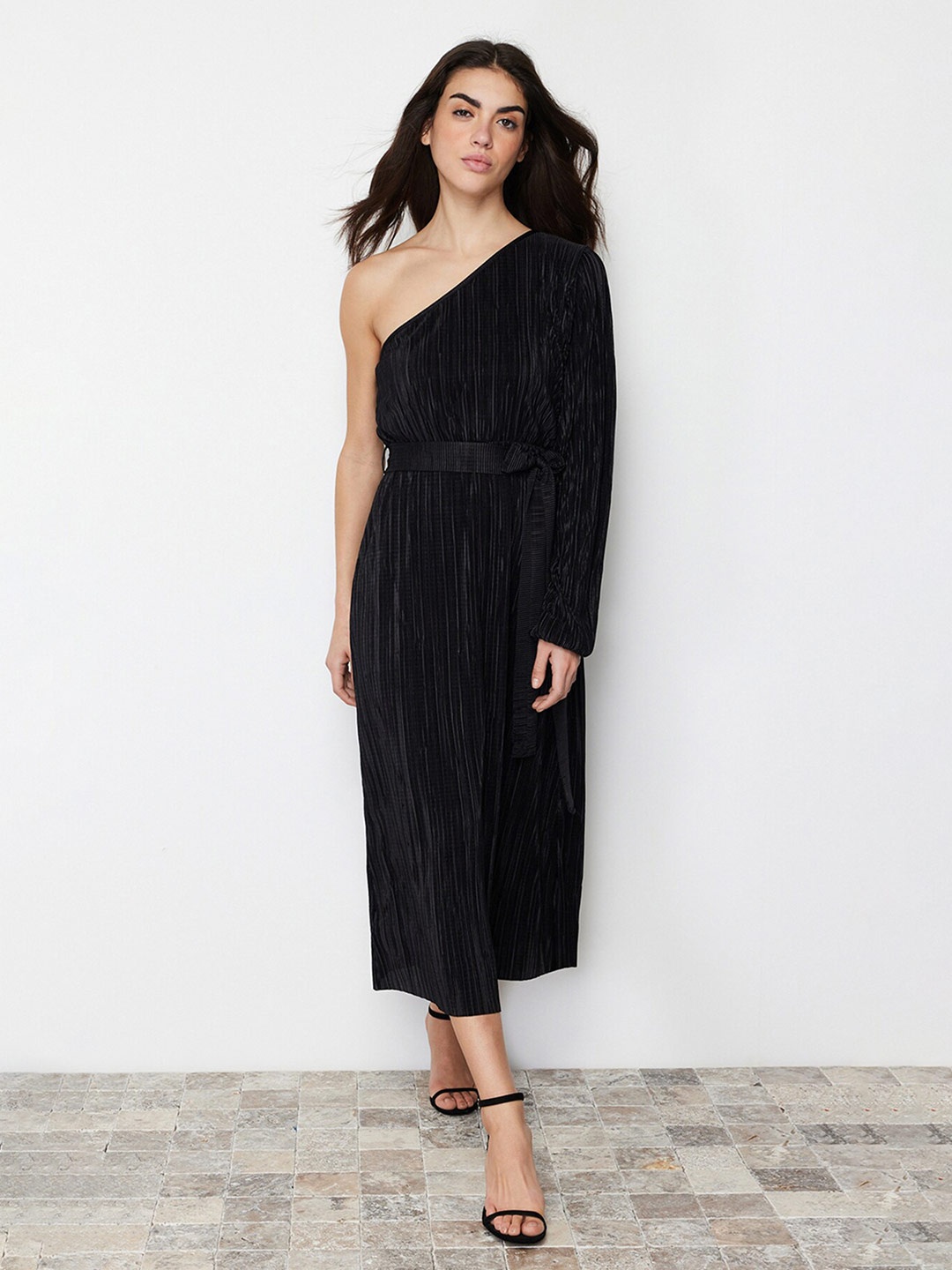 

Trendyol Women One Shoulder Neck With Tie-Ups Detail A-Line Midi Dress, Black