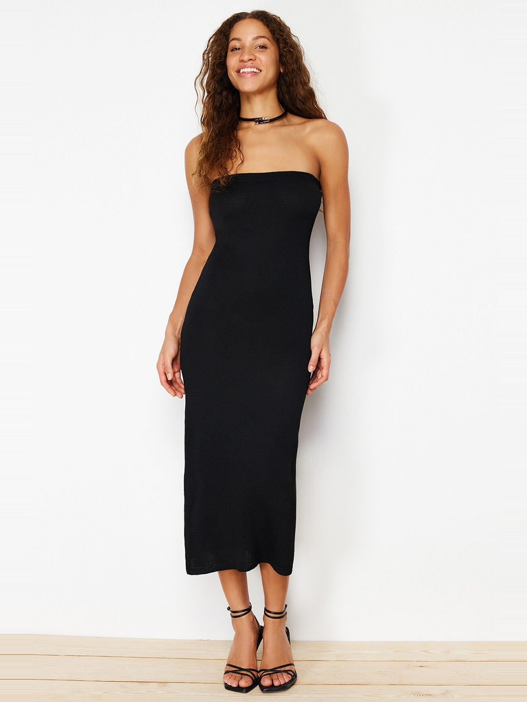 

Trendyol Bodycon Solid Midi Dress, Black