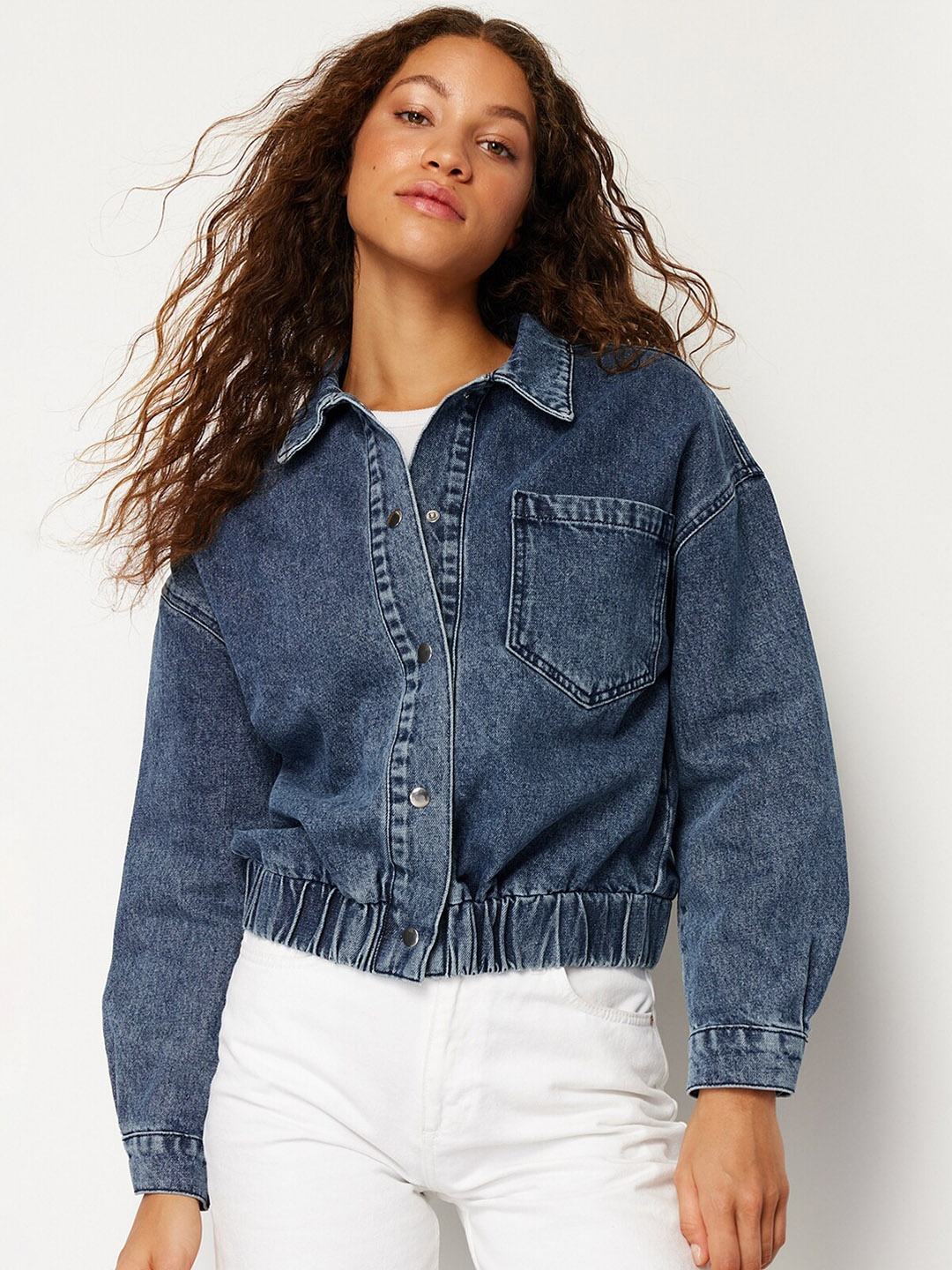 

Trendyol Washed Spread Collar Long Sleeves Cotton Crop Denim Jacket, Blue