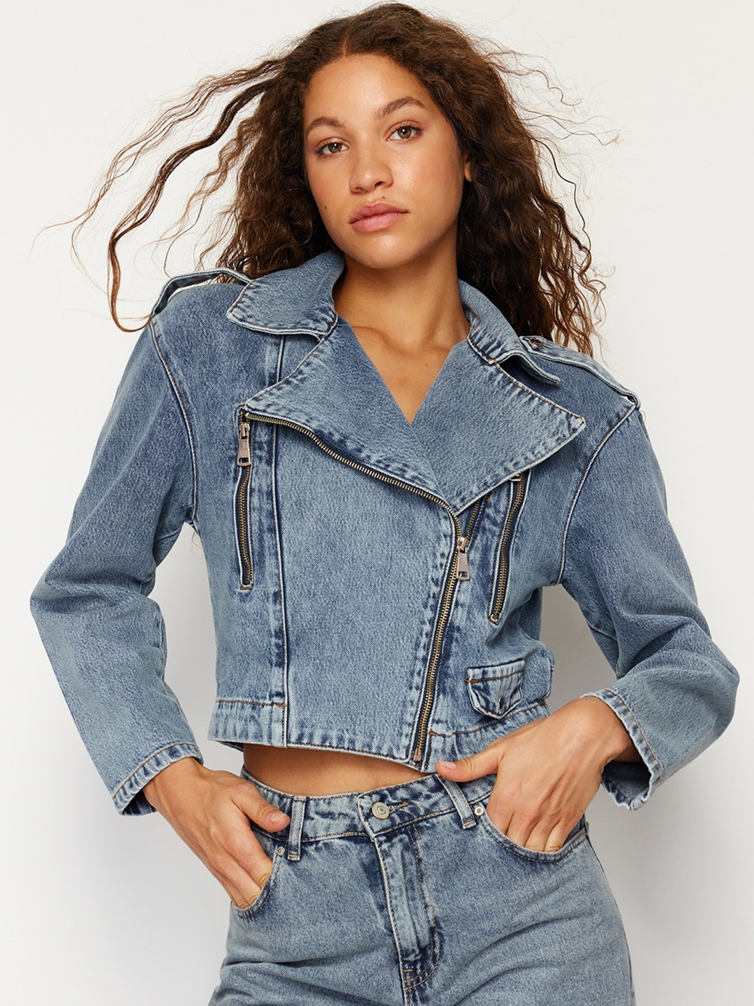 

Trendyol Washed Lapel Collar Crop Pure Cotton Denim Jacket, Blue
