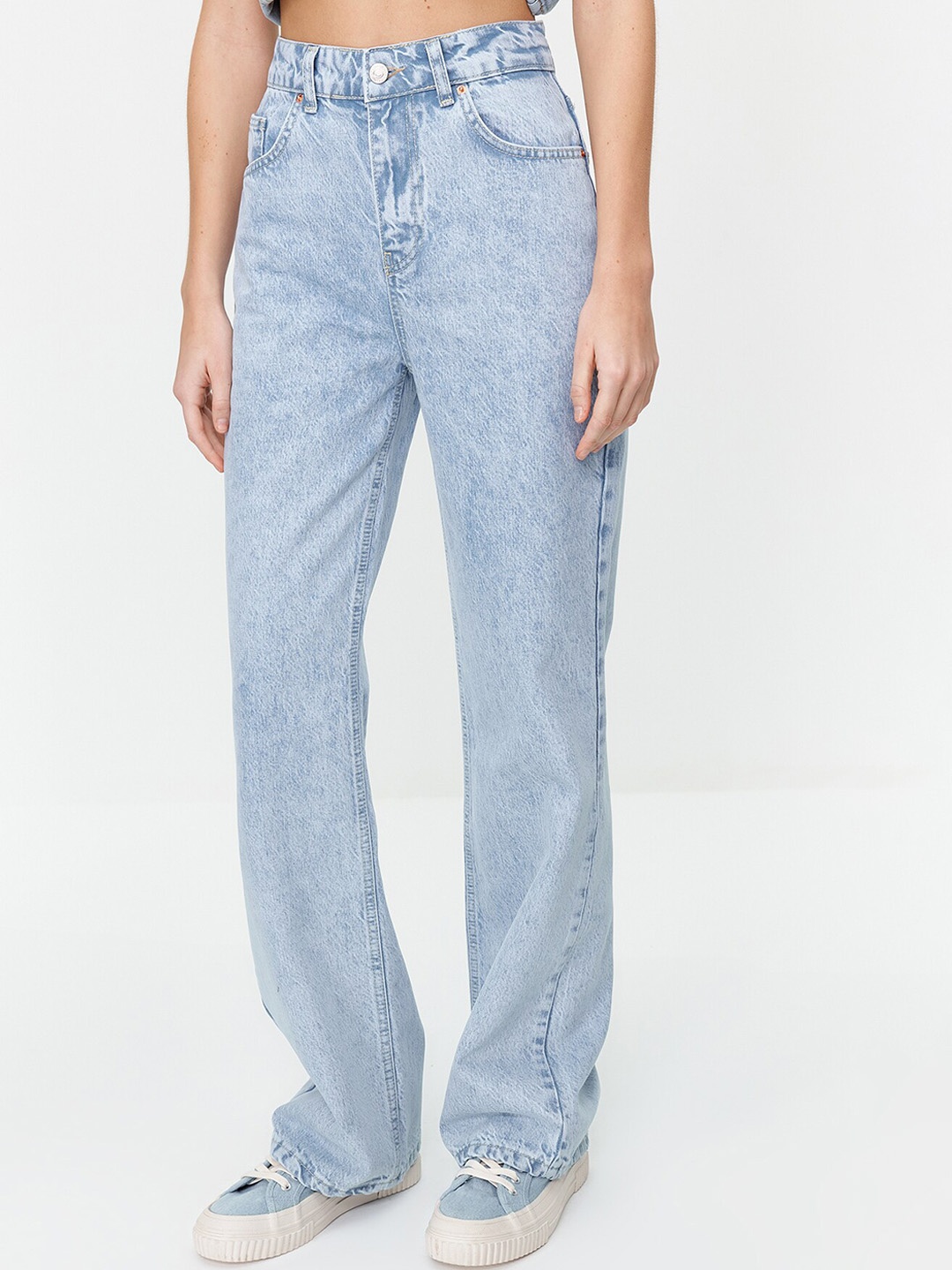 

Trendyol Women Mid-Rise Low Distress Jeans, Blue