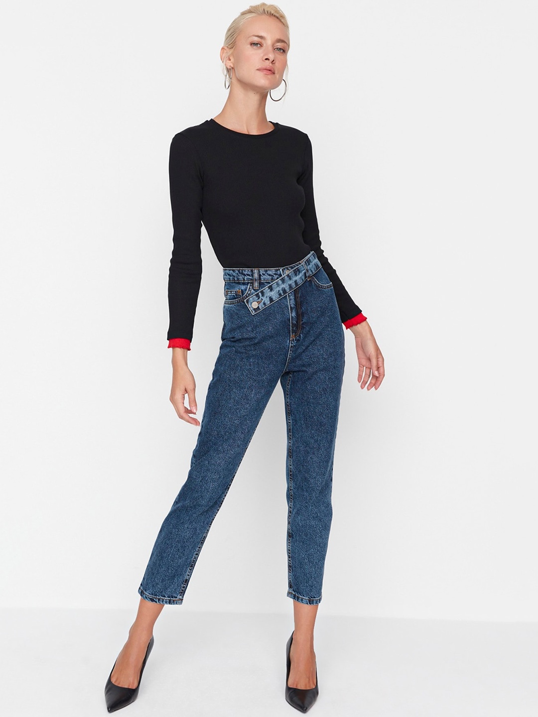 

Trendyol Women Mid Rise Light Fade Pure Cotton Jeans, Blue