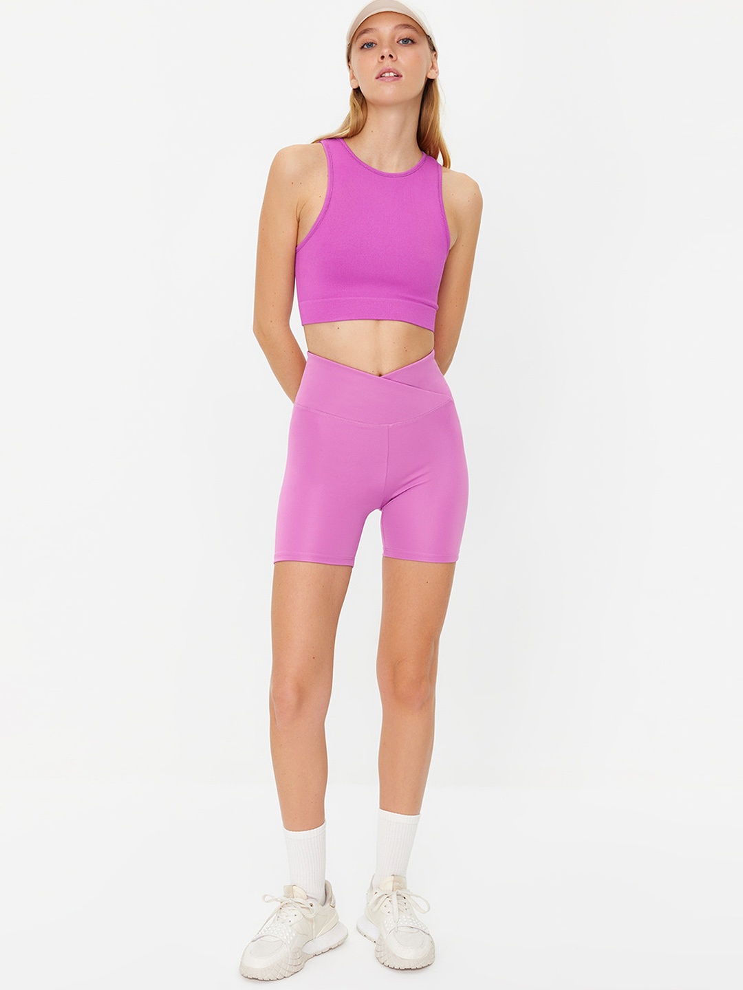 

Trendyol Women High Rise Above Knee Length Gym Tights, Lavender